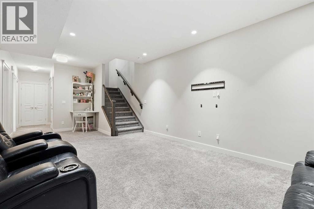 237 Mahogany Parade SE — photo 20