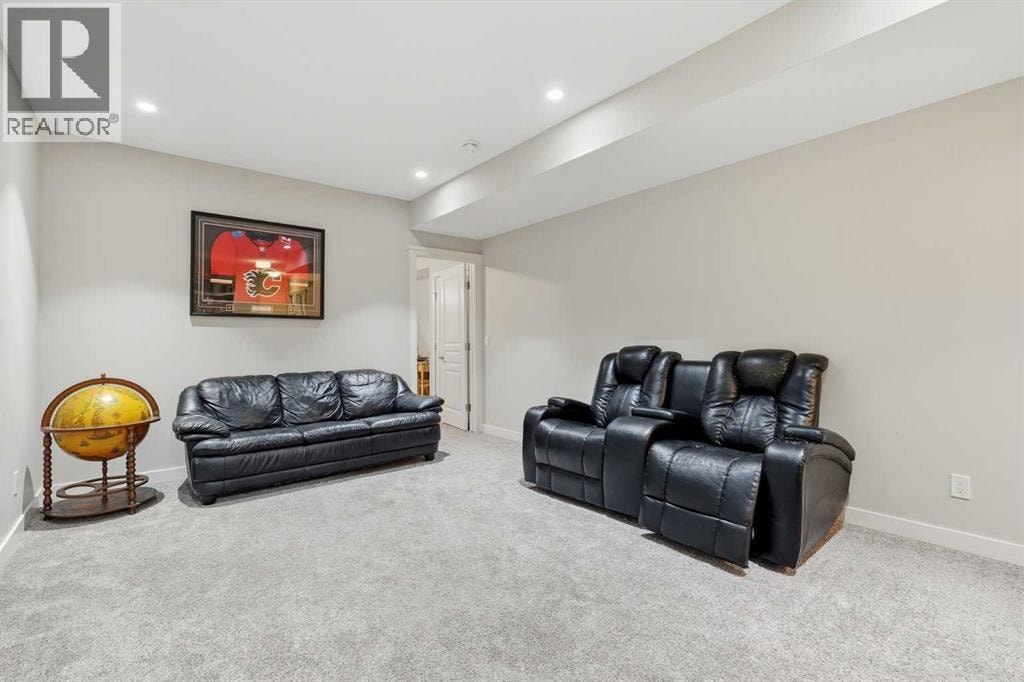 237 Mahogany Parade SE — photo 18