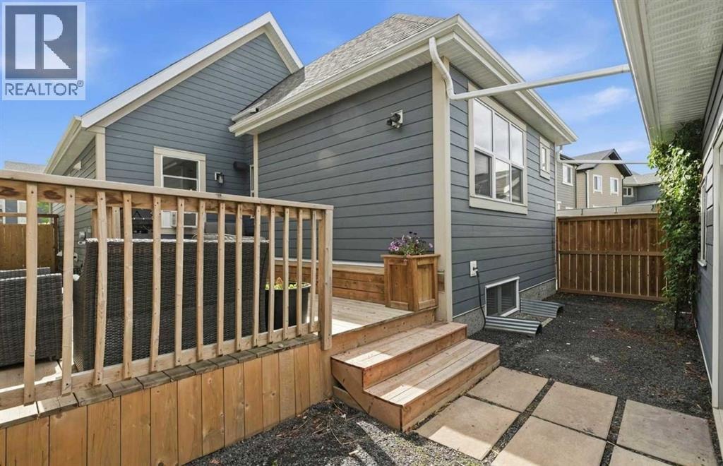 237 Mahogany Parade SE — photo 31