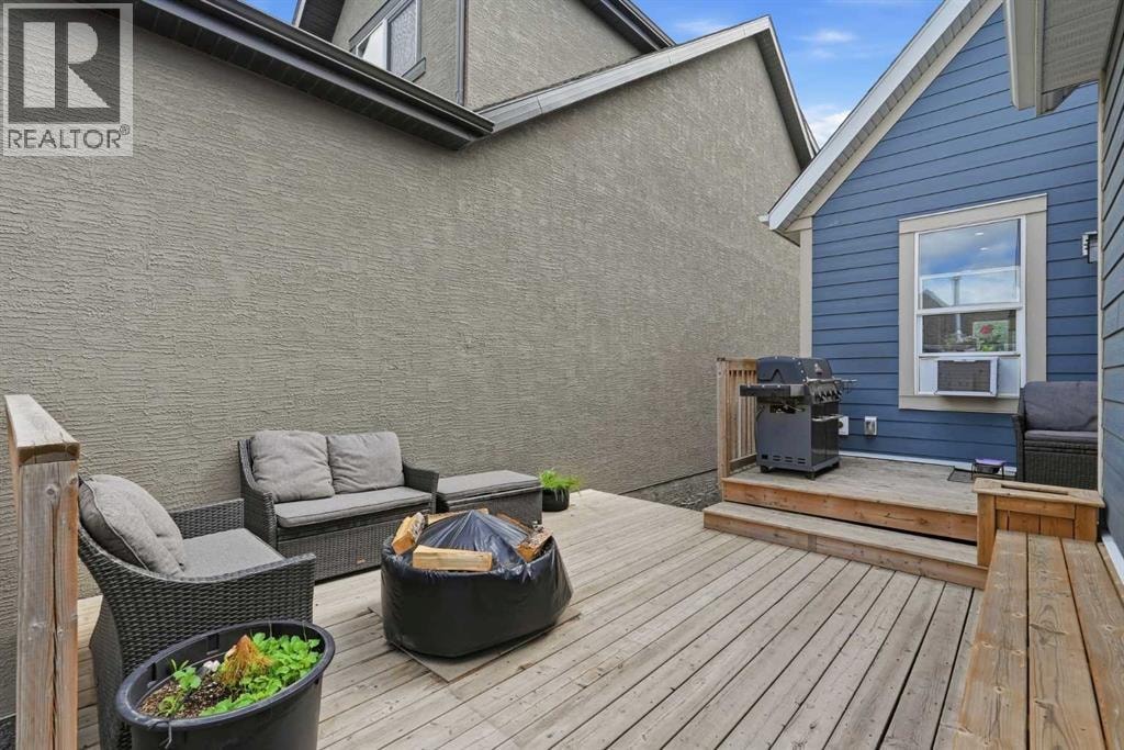 237 Mahogany Parade SE — photo 28