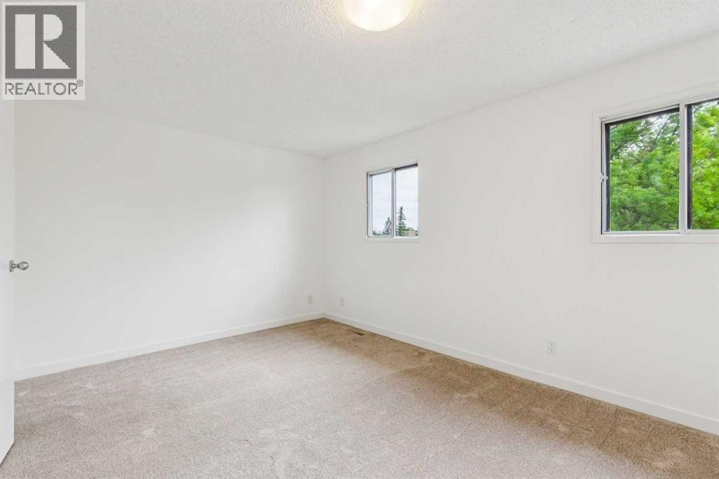 32 Castleglen Way NE — photo 13