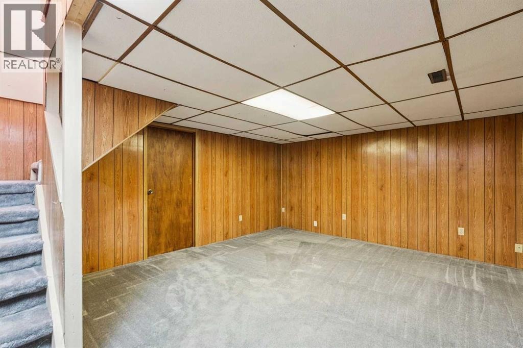 32 Castleglen Way NE — photo 17