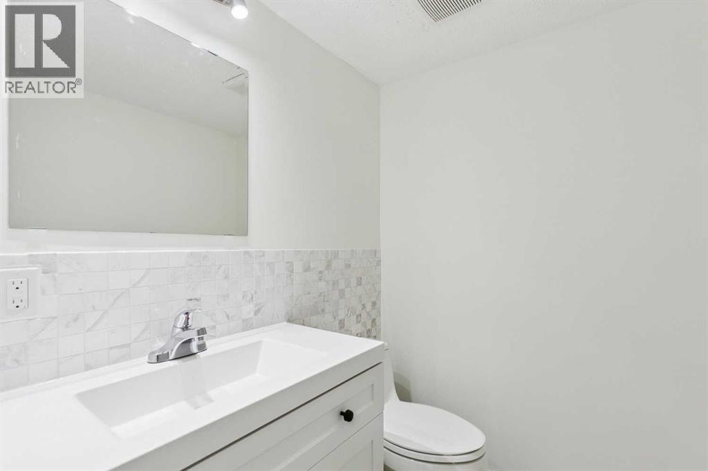 32 Castleglen Way NE — photo 10