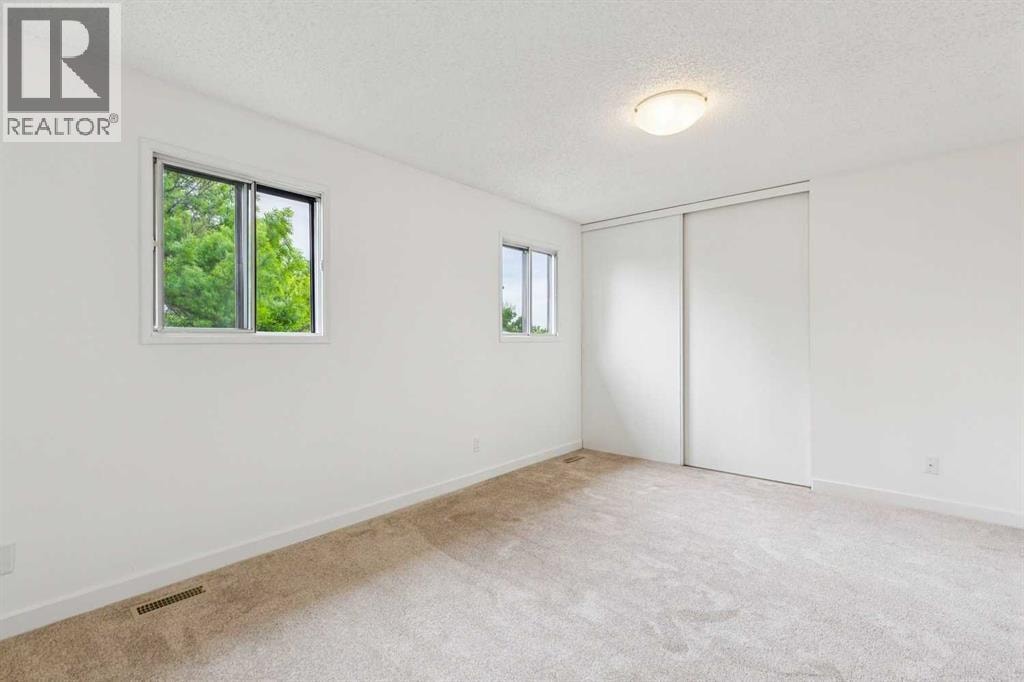 32 Castleglen Way NE — photo 11