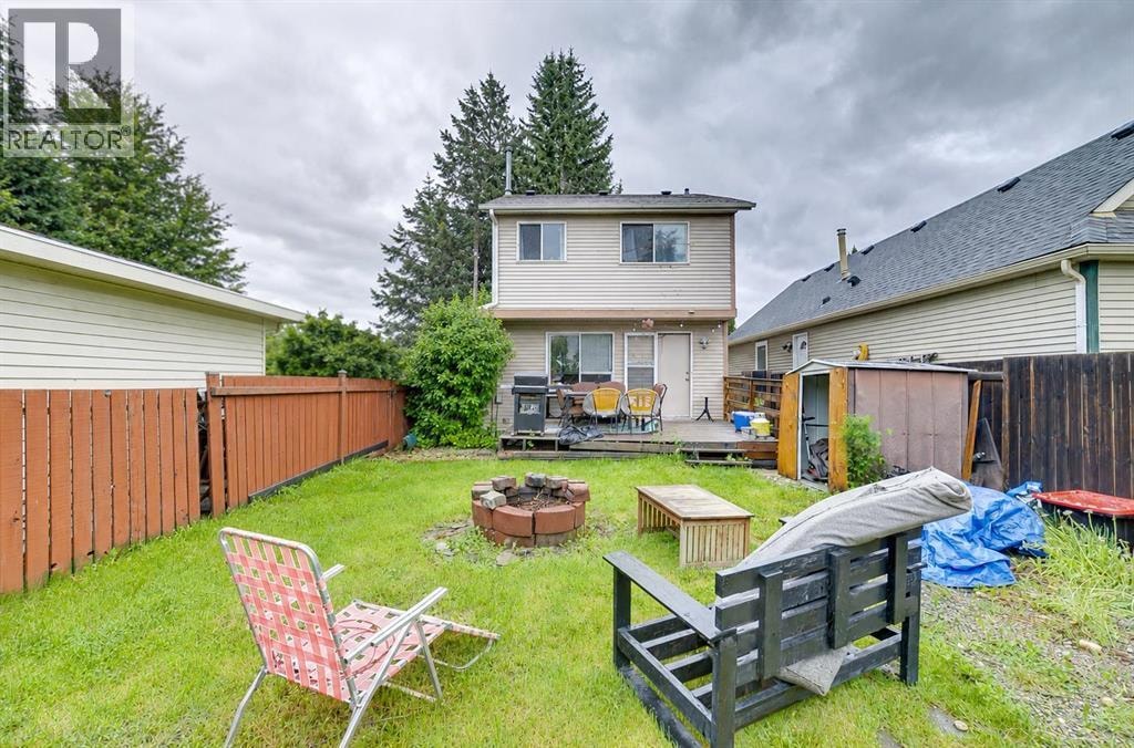 864 Queensland Drive SE — photo 30