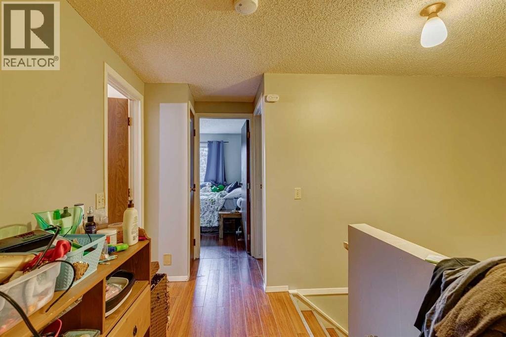 864 Queensland Drive SE — photo 23