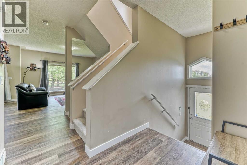 406 Rocky Vista Gardens NW — photo 5