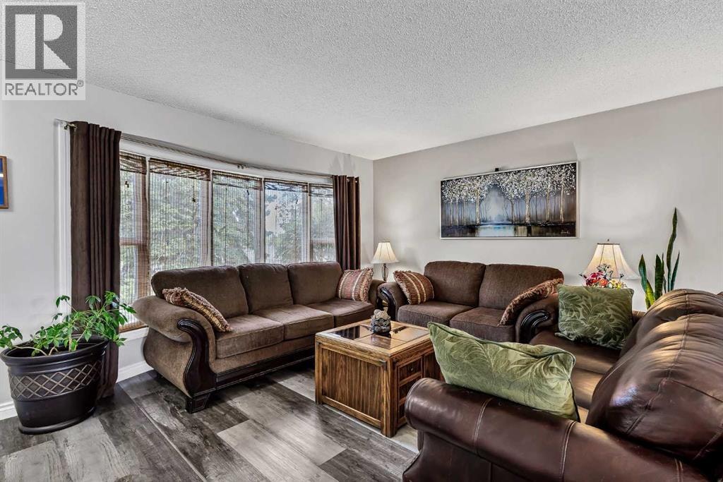 364 Silvergrove Place NW — photo 3
