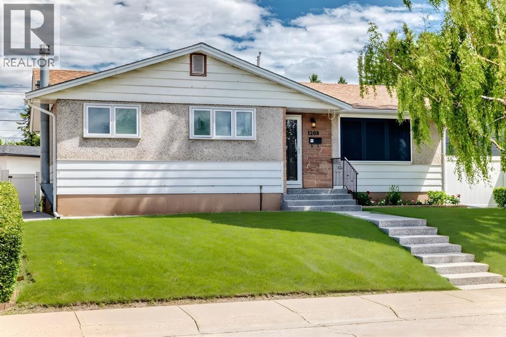 1208 Mackid Road NE