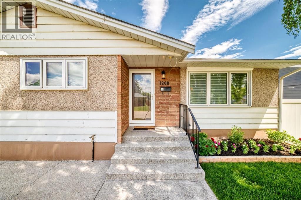 1208 Mackid Road NE — photo 2