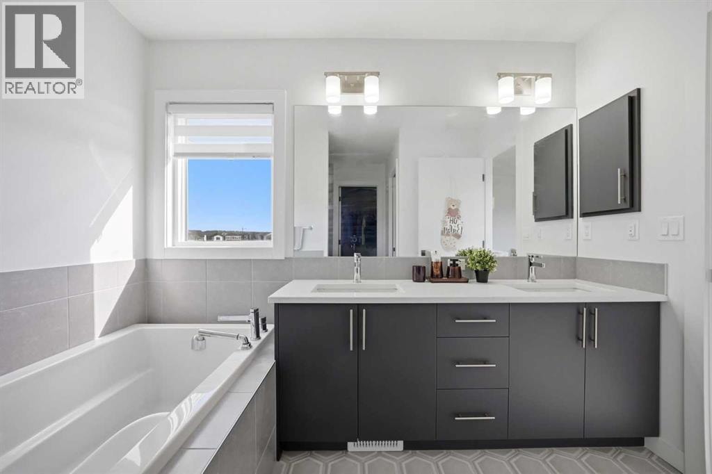332 Belmont Park SW — photo 32