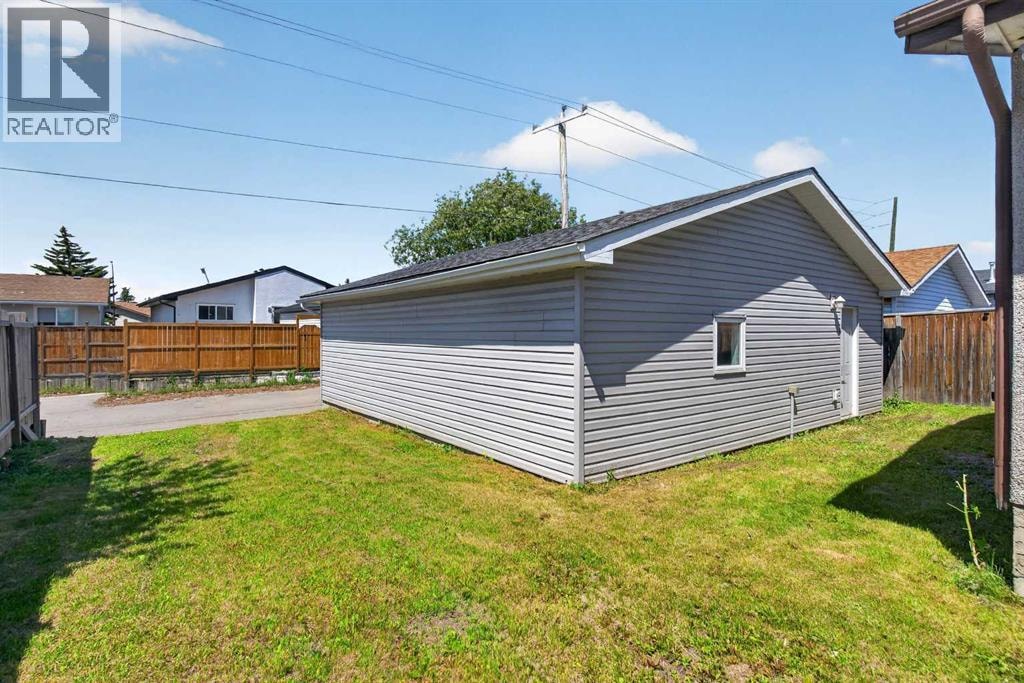359 Maitland Crescent NE — photo 19