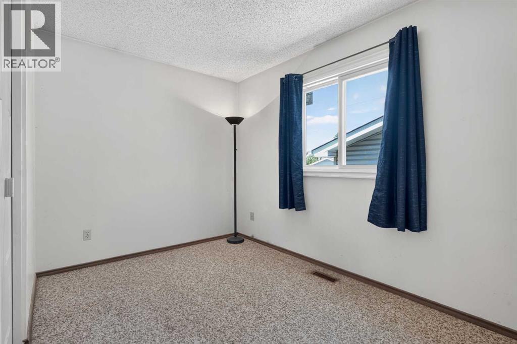 359 Maitland Crescent NE — photo 15