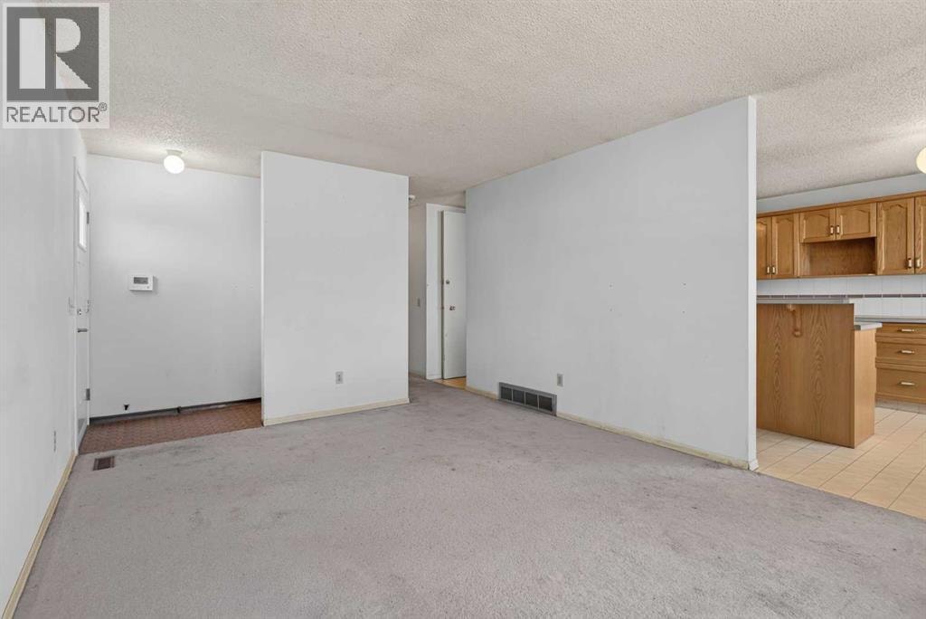 359 Maitland Crescent NE — photo 6