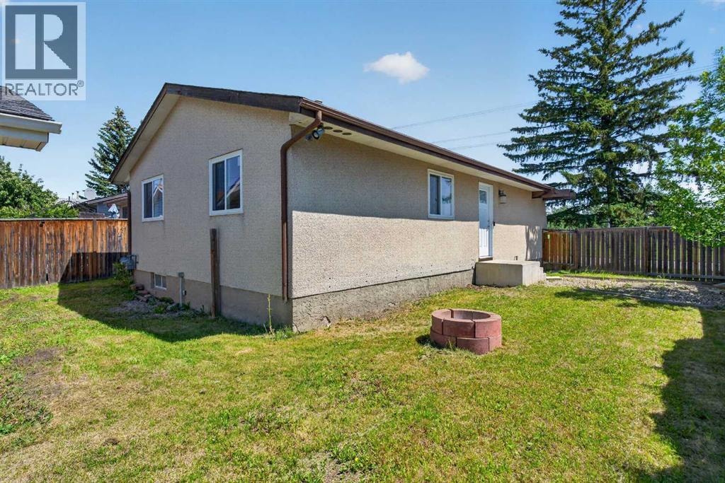 359 Maitland Crescent NE — photo 21