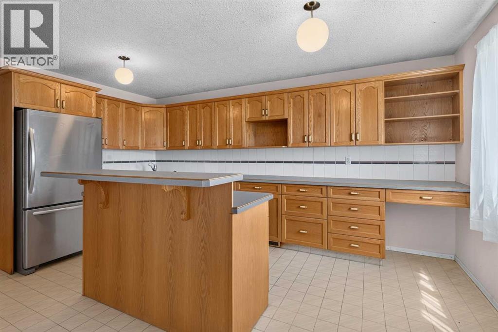 359 Maitland Crescent NE — photo 7