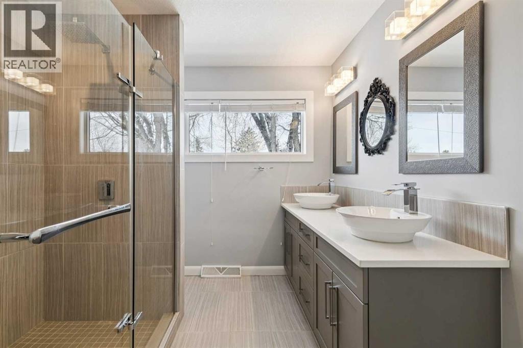 40 Henefer Road SW — photo 14
