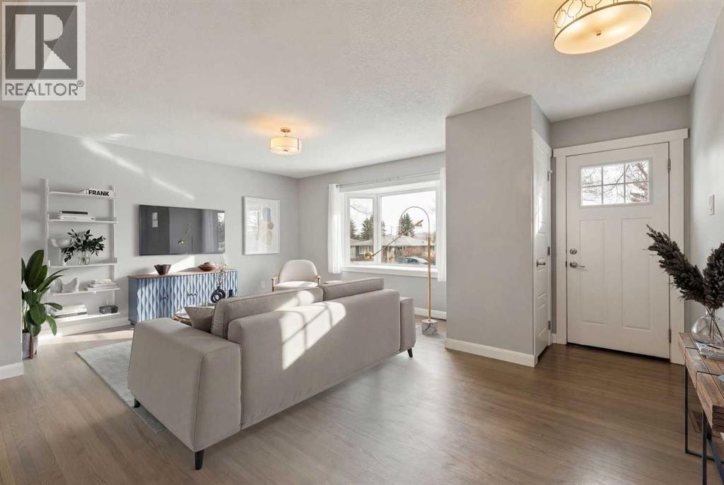 40 Henefer Road SW — photo 4