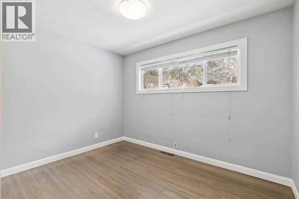 40 Henefer Road SW — photo 15