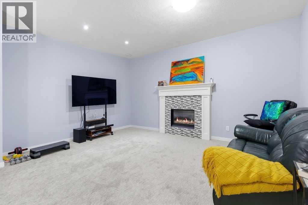 122 Ypres Green SW — photo 31