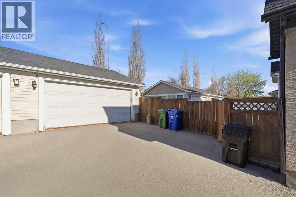 122 Ypres Green SW — photo 40