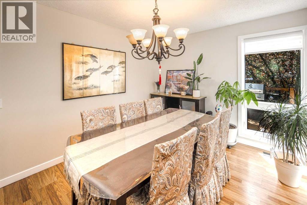 180 Woodglen Way SW — photo 15