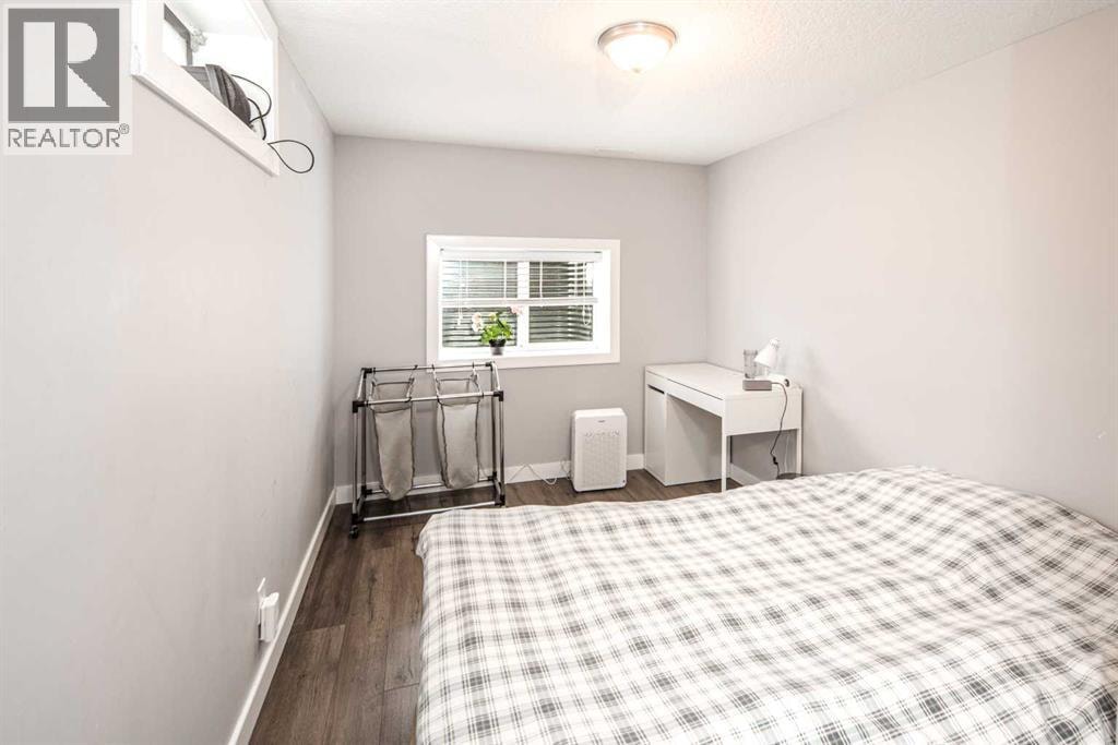 180 Woodglen Way SW — photo 26