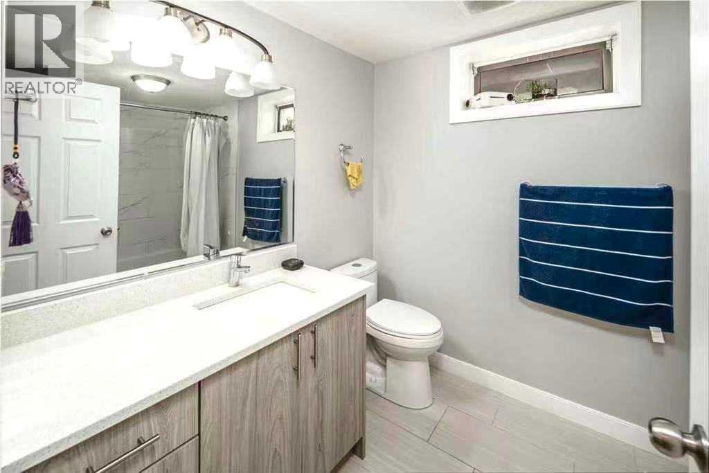 180 Woodglen Way SW — photo 27