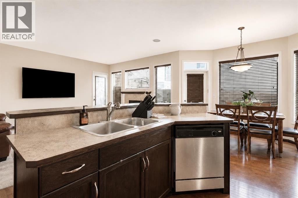 265 Brightonwoods Gardens SE — photo 10