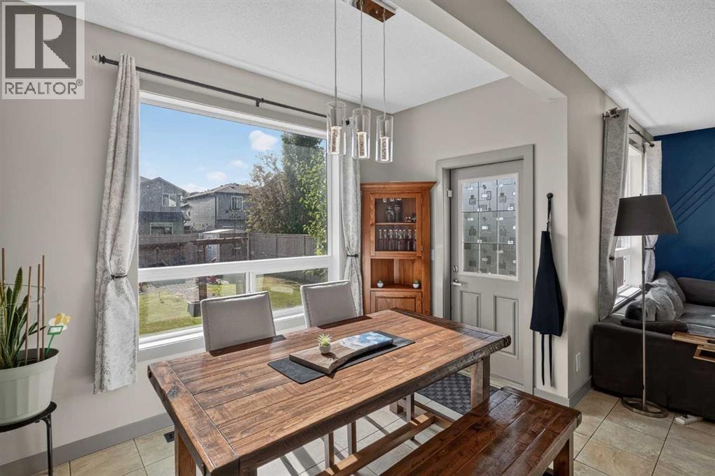 166 Hillcrest Circle SW — photo 3
