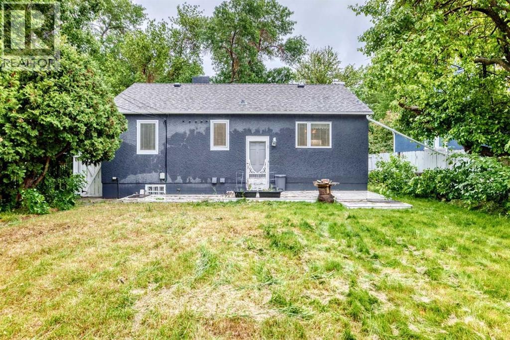 1623 6A Street NW — photo 33