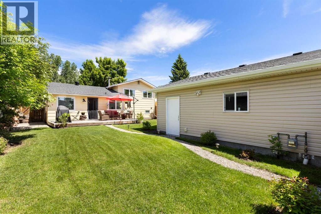 263 Midlawn Close SE — photo 42
