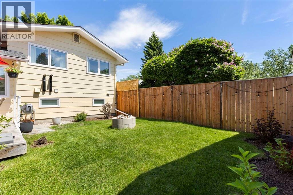 263 Midlawn Close SE — photo 44