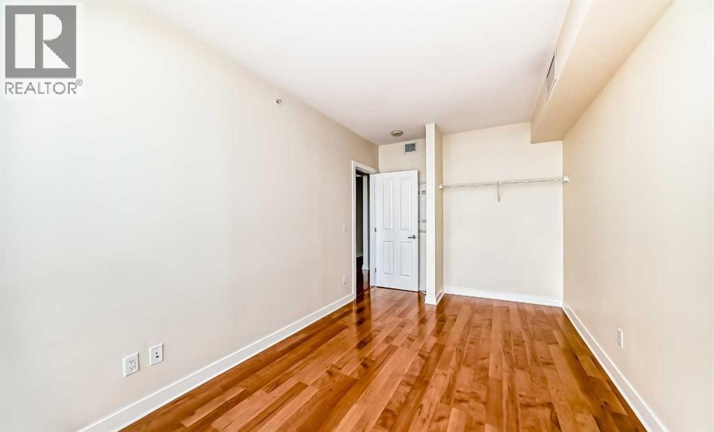 1202, 3820 Brentwood Road NW — photo 15