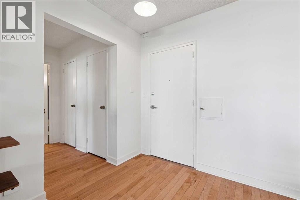 204, 3316 Rideau Place SW — photo 2