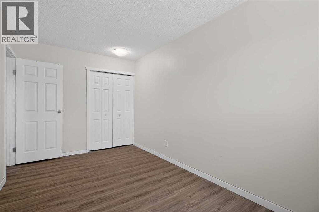 47, 131 Templehill Drive NE — photo 22