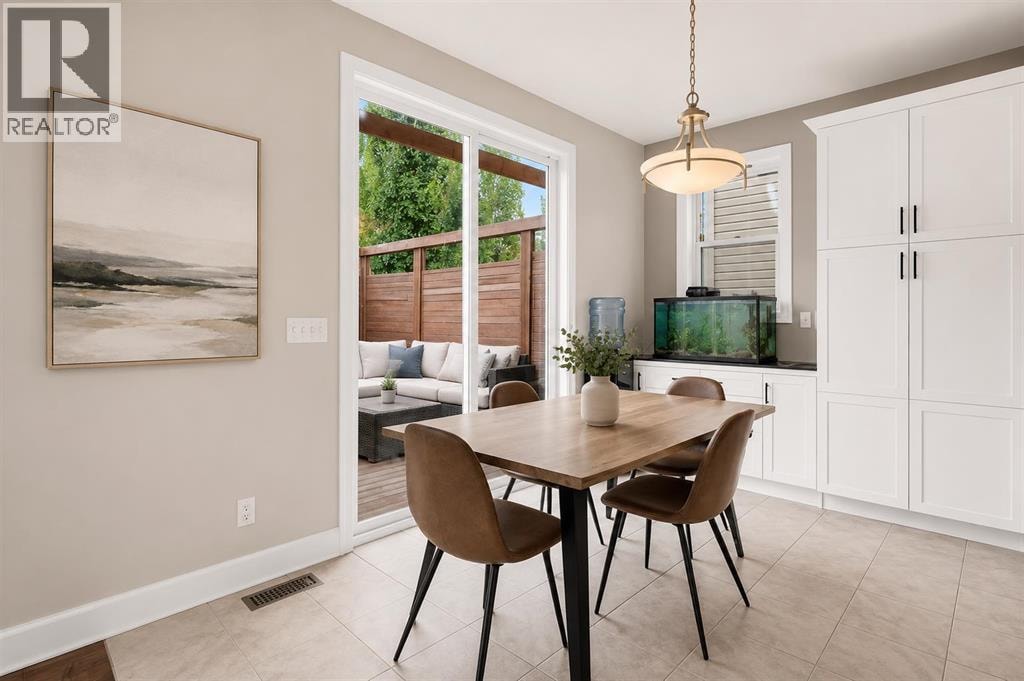 2020 Windsong Drive SW — photo 8