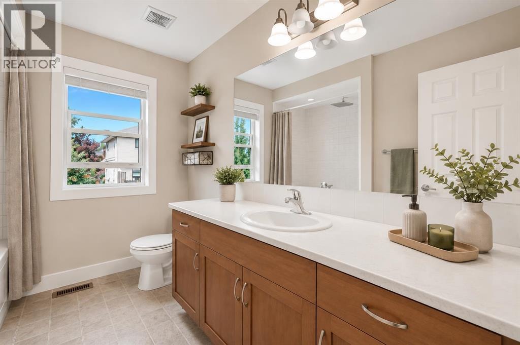 2020 Windsong Drive SW — photo 12