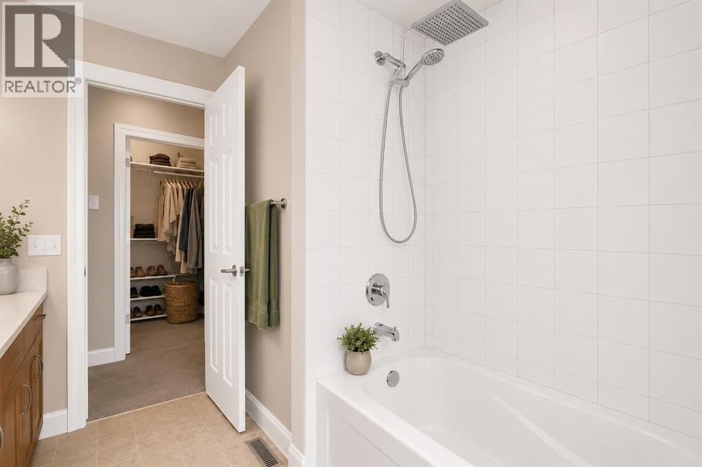 2020 Windsong Drive SW — photo 16