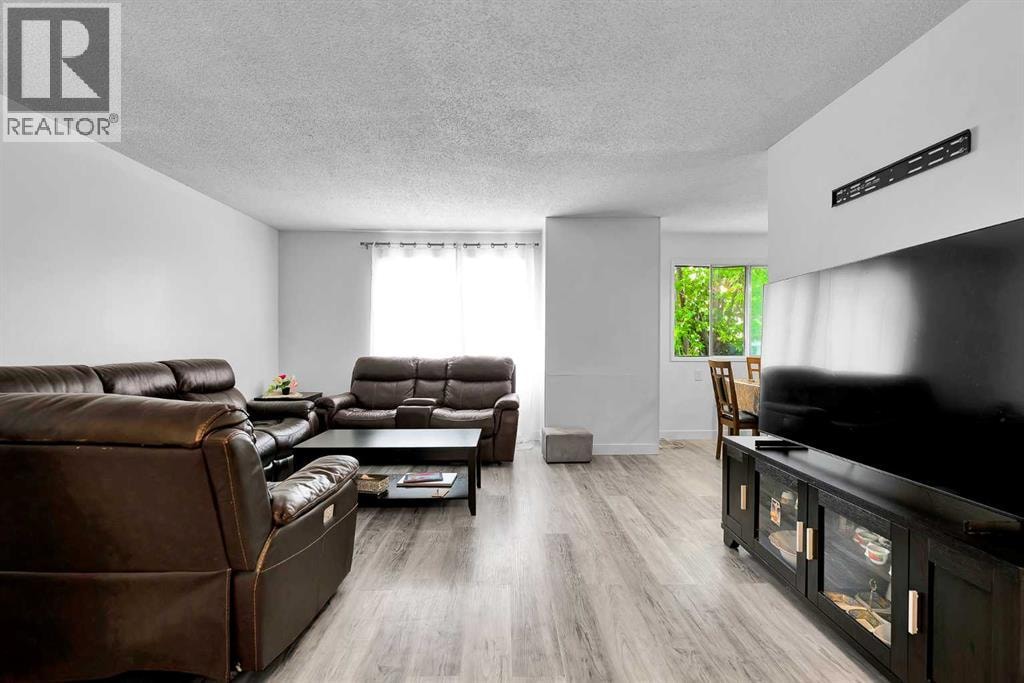 101, 516 Blackthorn Road NE — photo 3