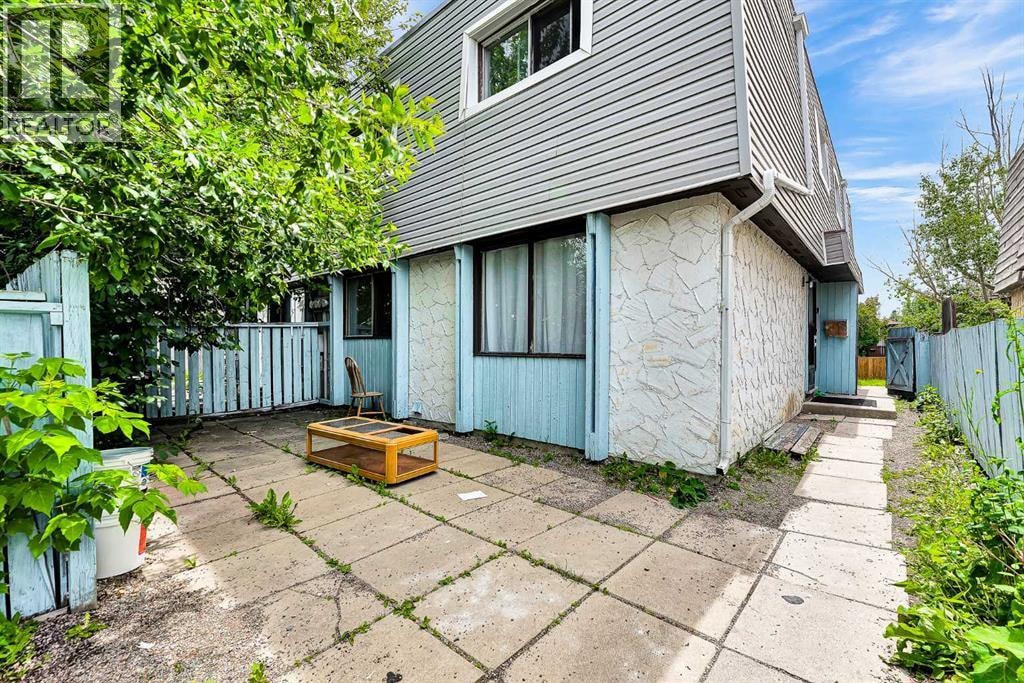 101, 516 Blackthorn Road NE — photo 27