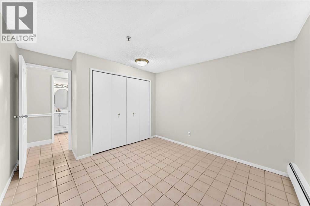 108, 723 57 Avenue SW — photo 38