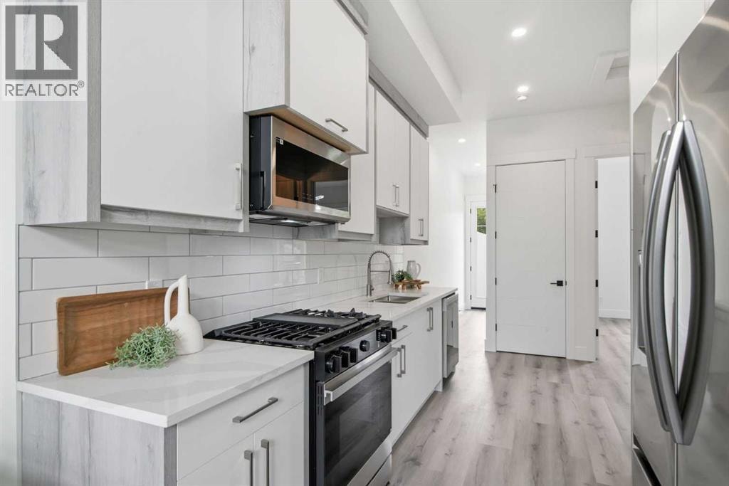 8518 33 Avenue NW — photo 9
