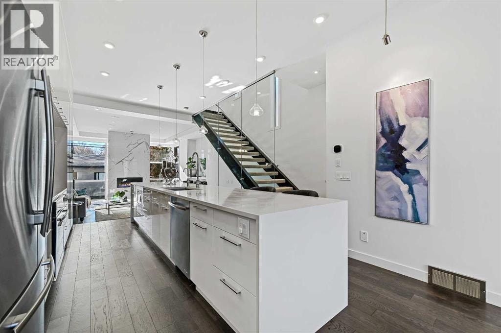 2115 Bowness Road NW — photo 9