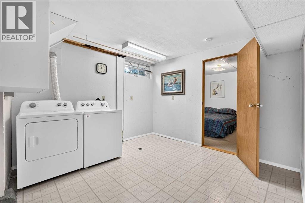 3227 Collingwood Drive NW — photo 32