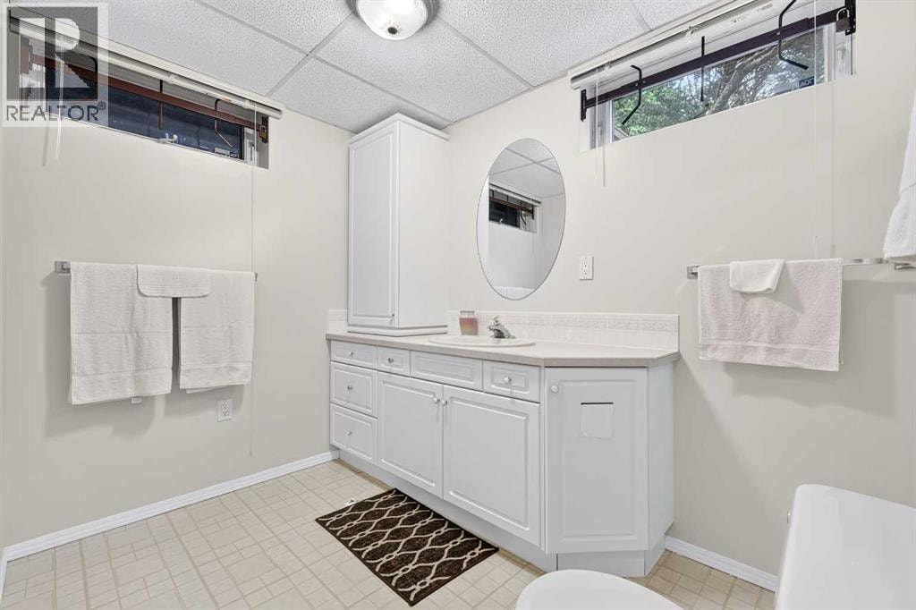 3227 Collingwood Drive NW — photo 35