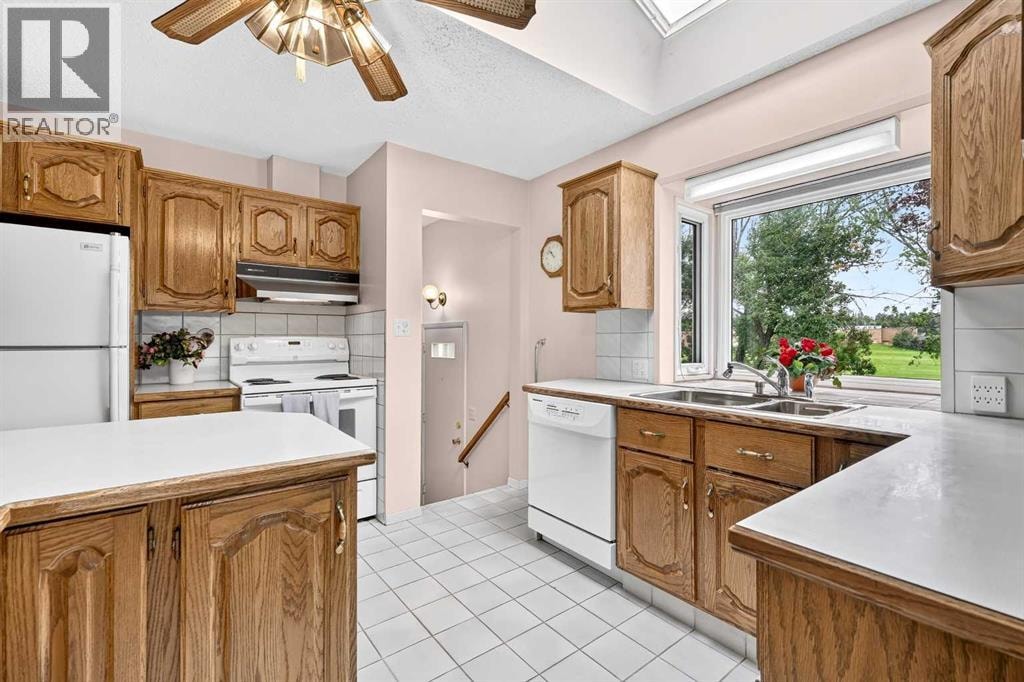 3227 Collingwood Drive NW — photo 15