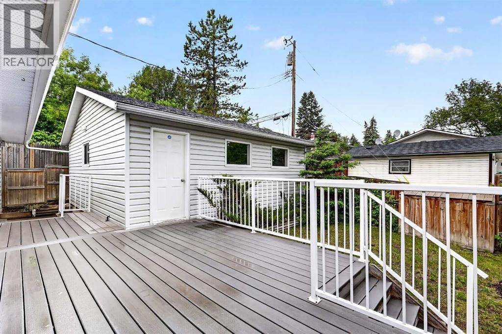 3227 Collingwood Drive NW — photo 41