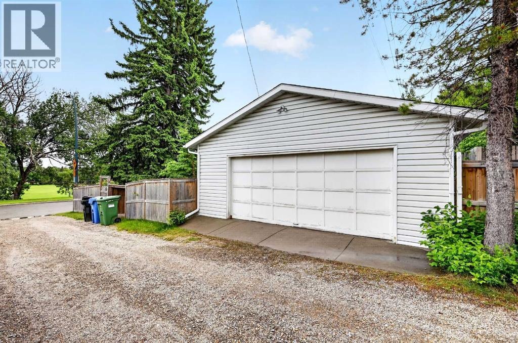 3227 Collingwood Drive NW — photo 42