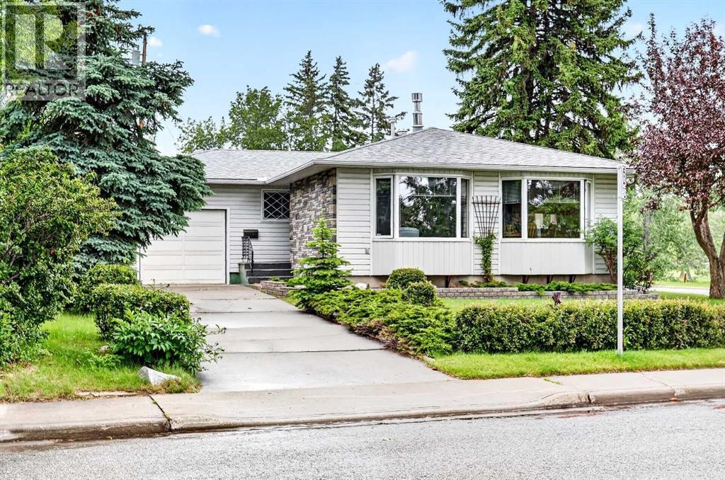3227 Collingwood Drive NW — photo 2